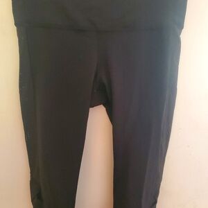 Lululemon size 6 blk